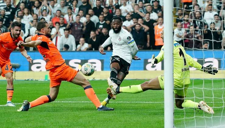 Beşiktaş’a Başakşehir darbesi: Kartal ilk yenilgisini aldı
