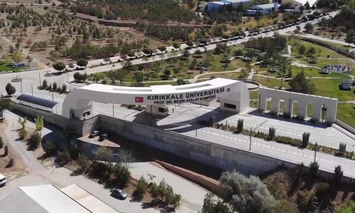 Üniversite personeli kampüsteki ağaçlık alanda ölü bulundu