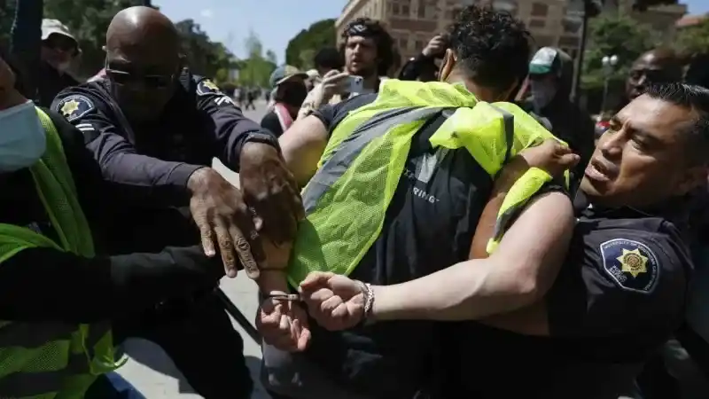 ABD’de üniversitelerde Gazze’ye destek gösterileri sürüyor
