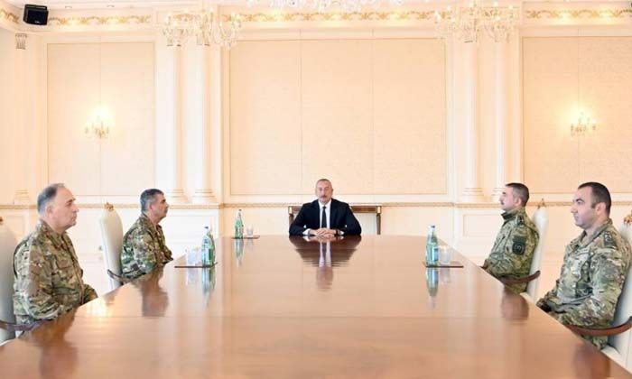 Aliyev, komutanlarla Ermenistan’ın provokasyonlarını görüştü