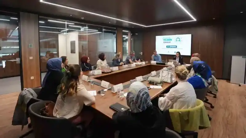 Başakşehir’de “çocuklarla felsefe zirvesi” yapıldı