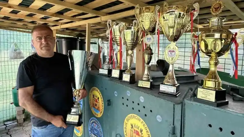 Pendik’te 11 bin Euro fiyatındaki güvercini çelik kulübelerde besliyor