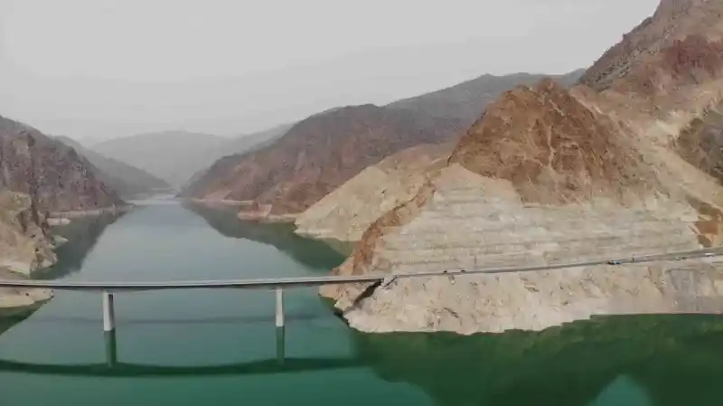 Artvin’de kayma ve çatlamaların meydana geldiği viyadük sürücüleri tedirgin ediyor