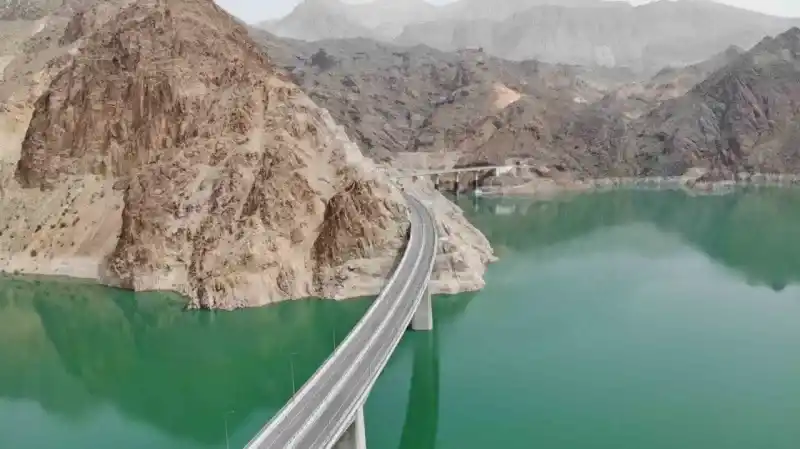 Artvin’de kayma ve çatlamaların meydana geldiği viyadük sürücüleri tedirgin ediyor