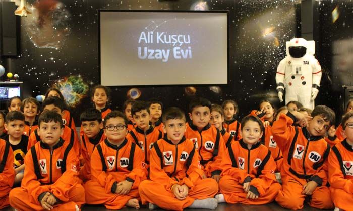 Uzay eğitimleri başladı! Tüm Türkiye’den kayıt alınıyor