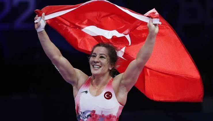 Yasemin Adar, dünya şampiyonu