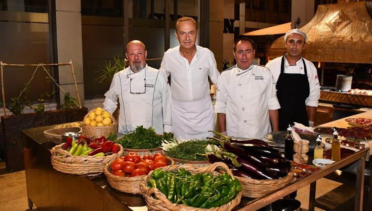 Gastronomi festivalinin dumanı Şirehan’da tüttü: Yabancı şeflere kebap yapmayı öğretti