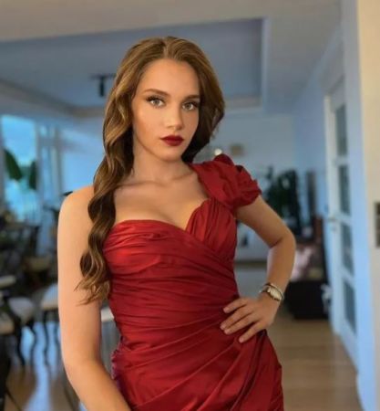 Oğulcan Engin bonkörlüğü… Miray Daner’in kolundaki saat fiyatıyla dudak uçuklatıyor!