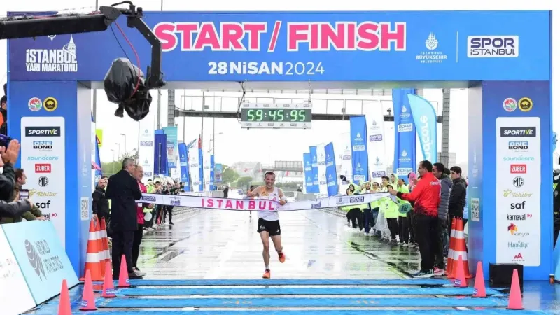 Türkiye İş Bankası 19. İstanbul Yarı Maratonu’nu erkeklerde Hicham Amghar, kadınlar Sheila Chelangat kazandı Türkiye İş Bankası 19. İstanbul Yarı Maratonu’nu erkeklerde Hicham Amghar, kadınlar Sheila Chelangat kazandı