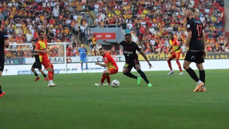 Göztepe, Süper Lig’e yükseldi Göztepe, Süper Lig’e yükseldi