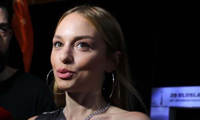 Nilperi Şahinkaya kimdir nereli doğduğu yer neresi? Nilperi Şahinkaya’nın babası kim mesleği ne?