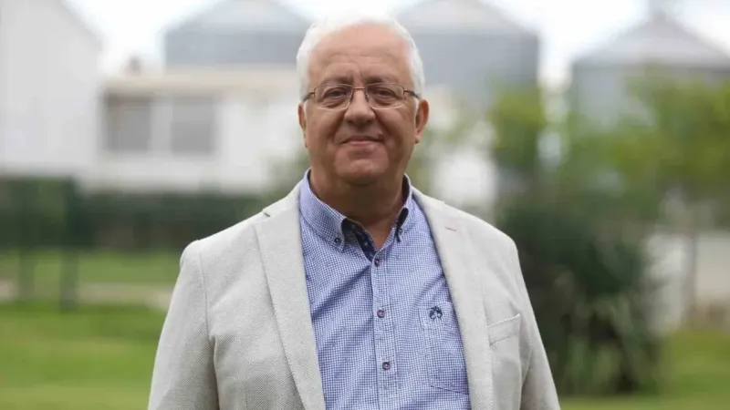 Uzmanı konuştu: "Tavuk fiyatlarına yüzde 200 zam haberleri asılsız" Uzmanı konuştu: "Tavuk fiyatlarına yüzde 200 zam haberleri asılsız"