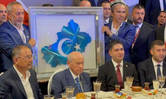Devlet Bahçeli: “Doğu Türkistan davası emin ellerde”