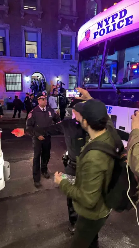ABD üniversitelerindeki Filistin’e destek gösterileri sürüyor ABD üniversitelerindeki Filistin’e destek gösterileri sürüyor