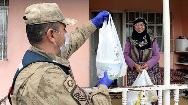 Vefa destek grupları 569 bin hanenin ihtiyacına koştu
