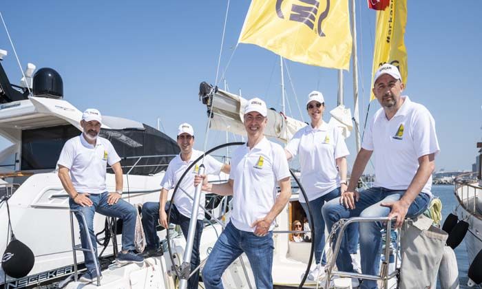 İzocam, kurumsal tutumlarını yelken sporu ile denizlere taşıdı