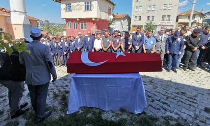 Gaziler Günü’nde vefat eden Kıbrıs gazisi Ömer Çakır, toprağa verildi