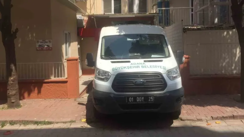 Adana’da köpek sürüsü yaşlı kadını parçaladı Adana’da köpek sürüsü yaşlı kadını parçaladı