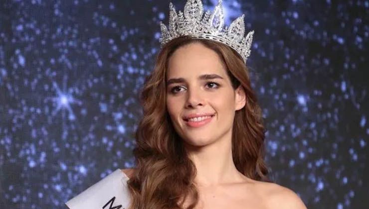 Neşe Erberk’in kızı Selin Erberk Gurdikyan Miss Turkey’de 3. oldu, sosyal medyadan tepki geldi