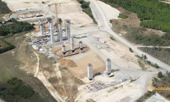 Kanal İstanbul’un ilk köprüsünün ayakları yükseldi