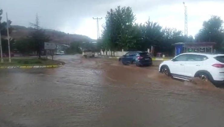 Tokat’ta sağanak ve dolu yağışı etkili oldu