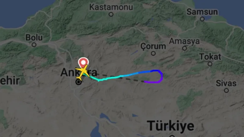 AJet’in Ankara-Erzincan seferi yapan uçağı bomba ihbarı nedeniyle Ankara’ya geri döndü AJet’in Ankara-Erzincan seferi yapan uçağı bomba ihbarı nedeniyle Ankara’ya geri döndü