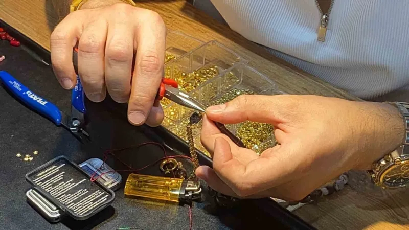 Bu tespihler 85 bin liradan alıcı buluyor Bu tespihler 85 bin liradan alıcı buluyor