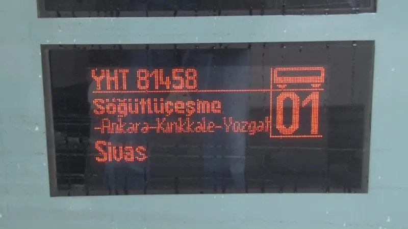 İstanbul - Sivas YHT ilk seferini yaptı İstanbul - Sivas YHT ilk seferini yaptı