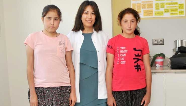 İkiz kardeşler ölümcül hastalığı birlikte yendi