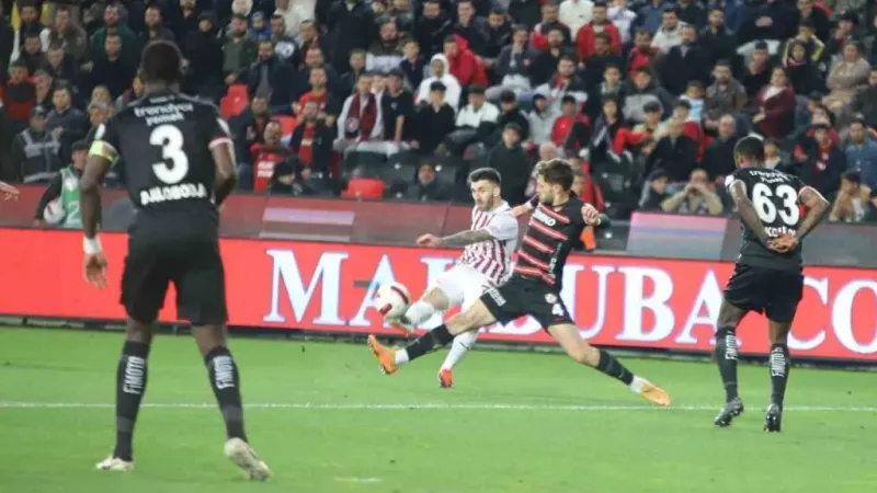 Kritik maçta Gaziantep FK ile Hatayspor berabere kaldı
