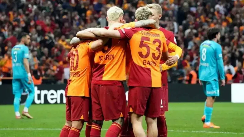 Galatasaray, Süper Lig puan rekorunu kırdı Galatasaray, Süper Lig puan rekorunu kırdı