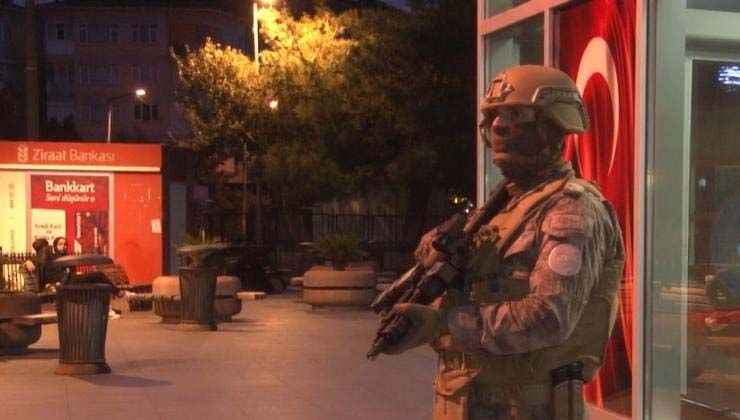 Bakırköy’de hastane önünde silahlı saldırı: 1 ölü, 2 yaralı