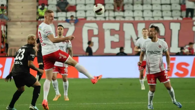 Trendyol Süper Lig: Antalyaspor: 1 - Pendikspor: 2 