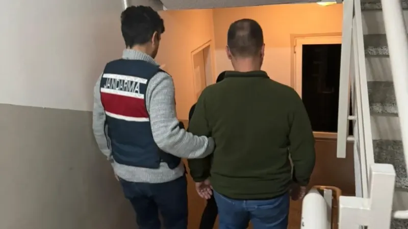 FETÖ’ye İzmir merkezli 8 ilde operasyon: 11 gözaltı