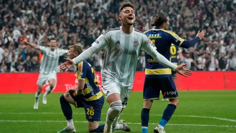 Muçi 4. golünü attı, Beşiktaş’ı finale taşıdı
