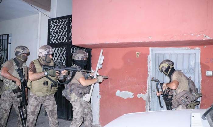 Mersin’de PKK’ya gece operasyonu: 9 gözaltı