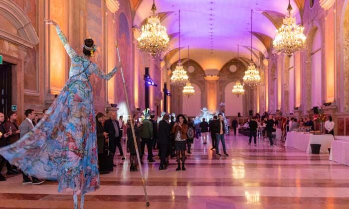 Dünyanın en büyük seramik fuarı Cersaie’de QUA Granite rüzgârı esti