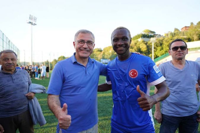 Futbolun şöhretleri Üsküdar’da buluştu