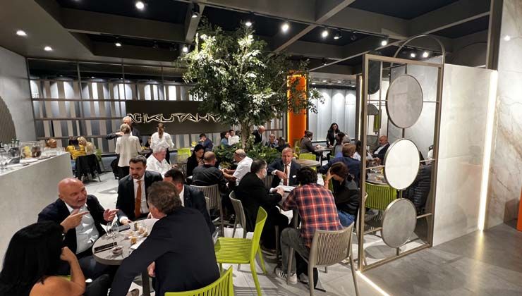 NG Kütahya Seramik 2023 koleksiyonunu ilk kez Cersaie’de sergiledi