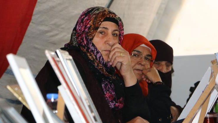 Kemoterapi tedavisini bırakan anne 4 yıldır oğlu için evlat nöbetinde