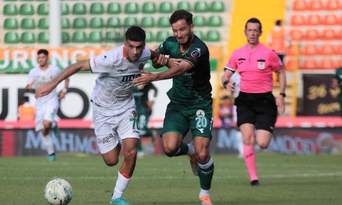 Corendon Alanyaspor, 10 kişi kalan Giresunspor’u mağlup edemedi:1- 1