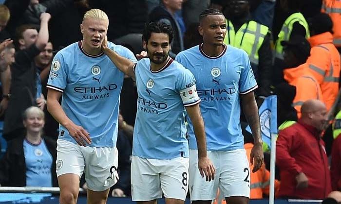 Manchester derbisinde City, United’a fark attı