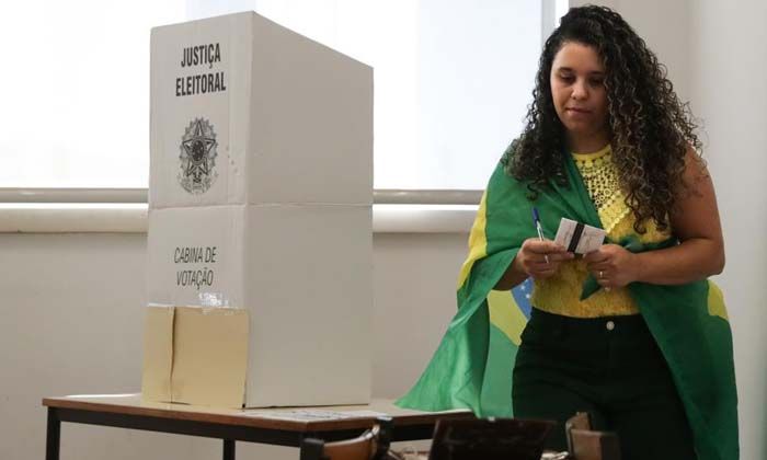 Brezilya’da başkanlık seçimi ikinci tura kaldı Brezilya’da başkanlık seçimi ikinci tura kaldı