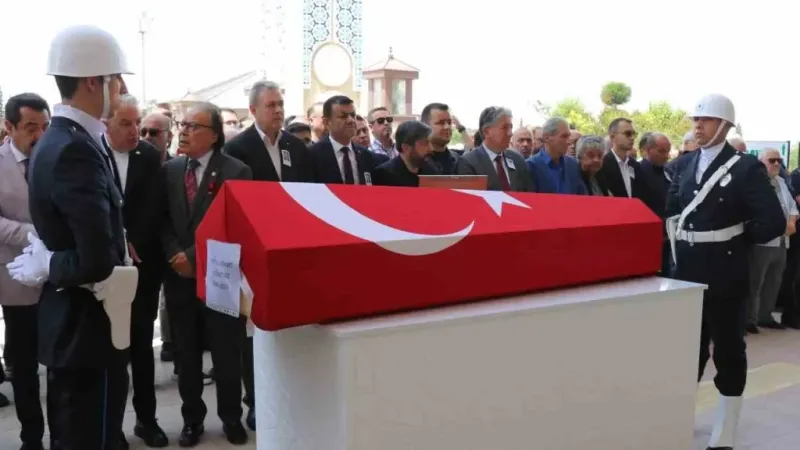 Eski Devlet Bakanı Kocabatmaz törenle son yolculuğuna uğurlandı Eski Devlet Bakanı Kocabatmaz törenle son yolculuğuna uğurlandı
