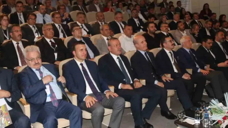 YÖK Başkanı Erol Özvar: "Rekabet, ilim alanında yarışmanın tezahürüdür” YÖK Başkanı Erol Özvar: "Rekabet, ilim alanında yarışmanın tezahürüdür”