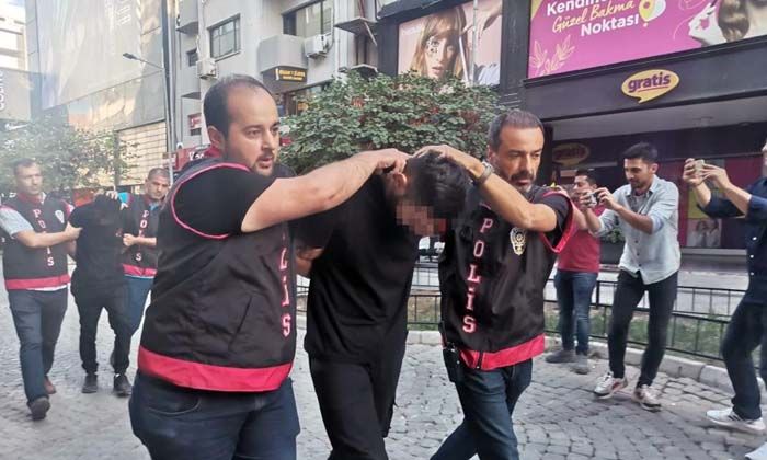 İçki masasında Kur’an-ı Kerim’e saldıran zanlılar tutuklandı