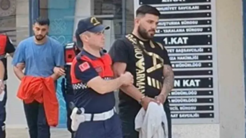 Göçmen kaçakçıları tutuklandı Göçmen kaçakçıları tutuklandı
