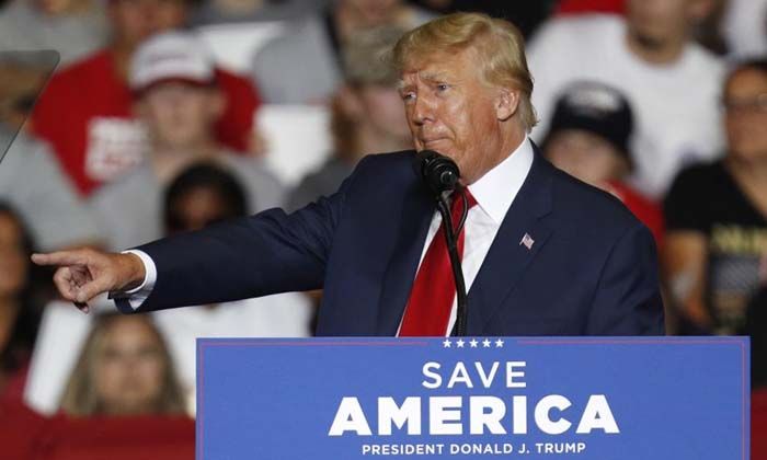 Trump’ın bazı resmi belgeleri Beyaz Saray’da tuvalete attığı iddia edildi