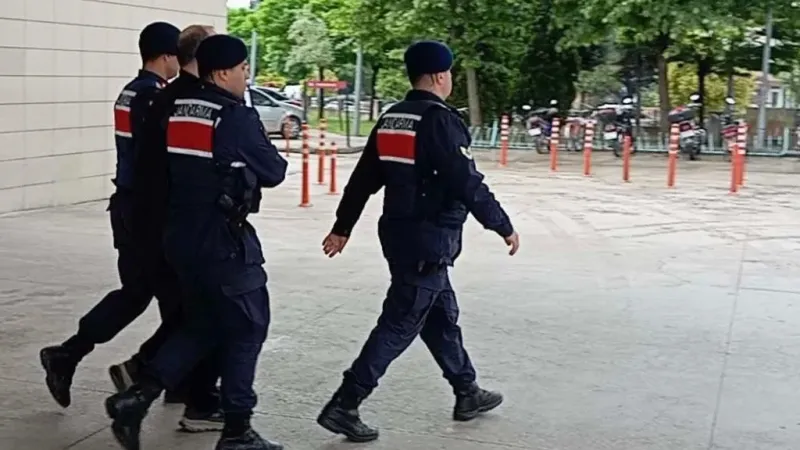 Bursa’da JASAT ekipleri suç makinesini yakaladı Bursa’da JASAT ekipleri suç makinesini yakaladı