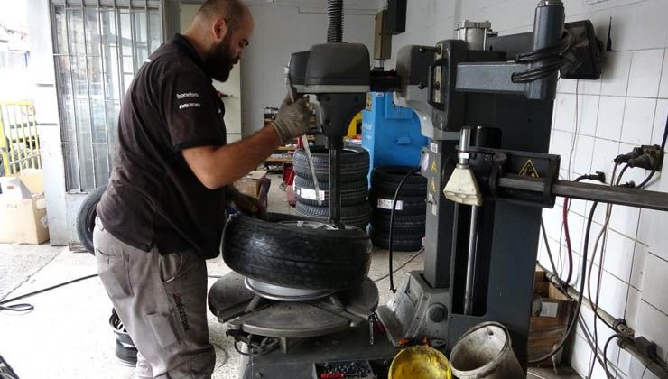 Kış gelmeden ‘kışlık lastik’ mesaisi başladı